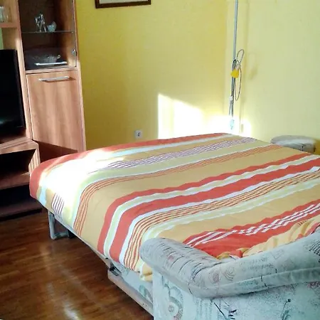Okrug Gornji 1107c * Τρογκίρ